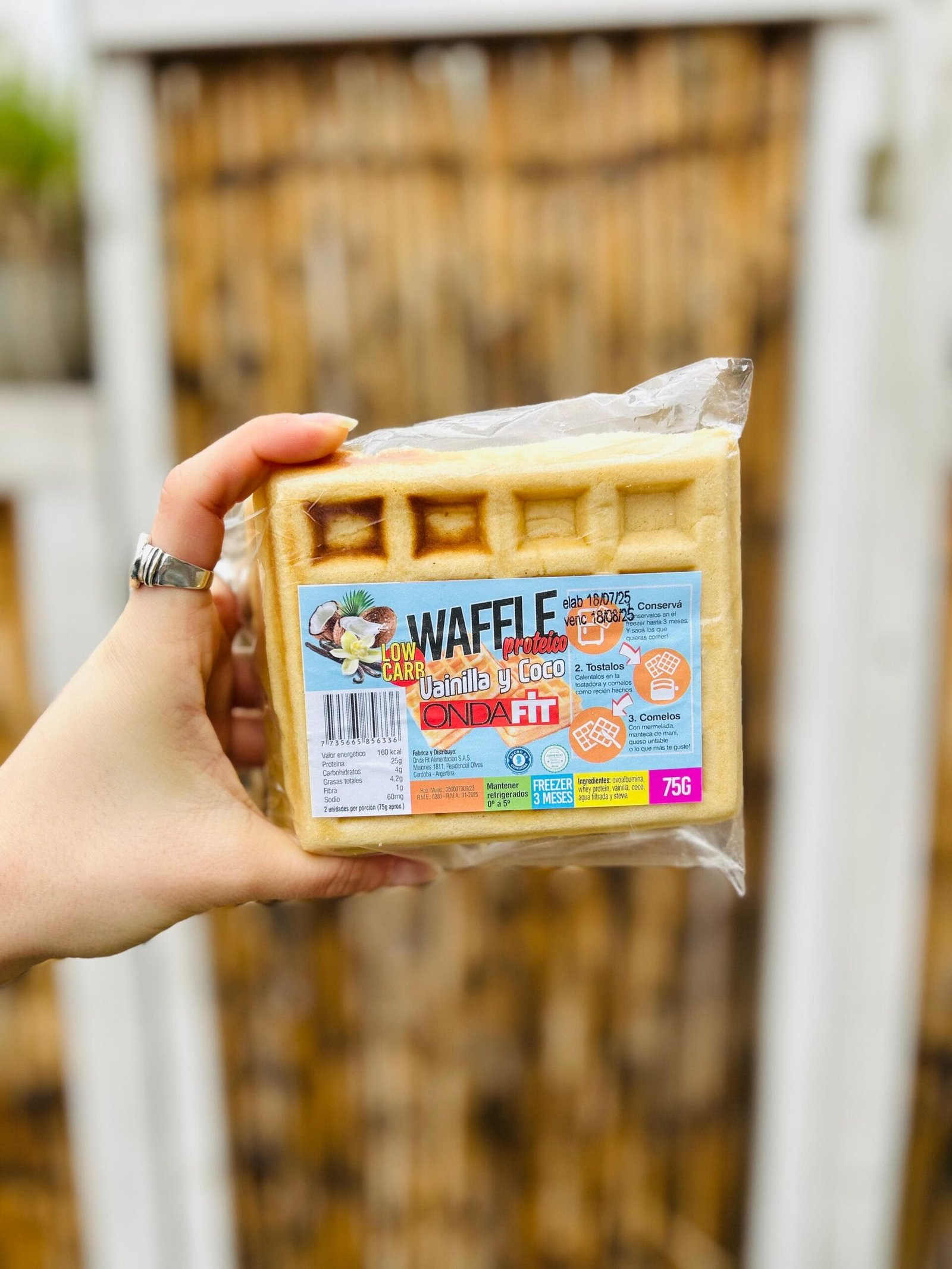 WAFFLE PROTEICO ONDA FIT VAINILLA Y COCO