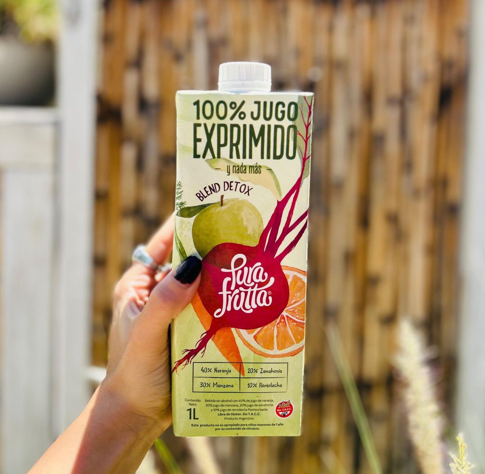 JUGO DETOX PURA FRUTTA NARANJA, MANZANA, ZANAHORIA, REMOLACHA 1 L