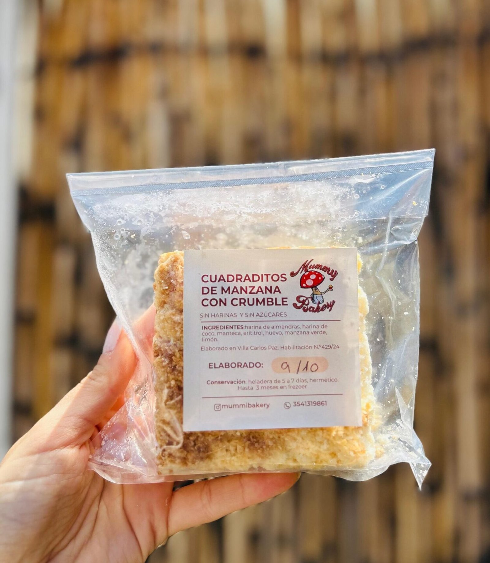 CUADRADITO KETO MANZANA CRUMBLE MUMMY BAKERY