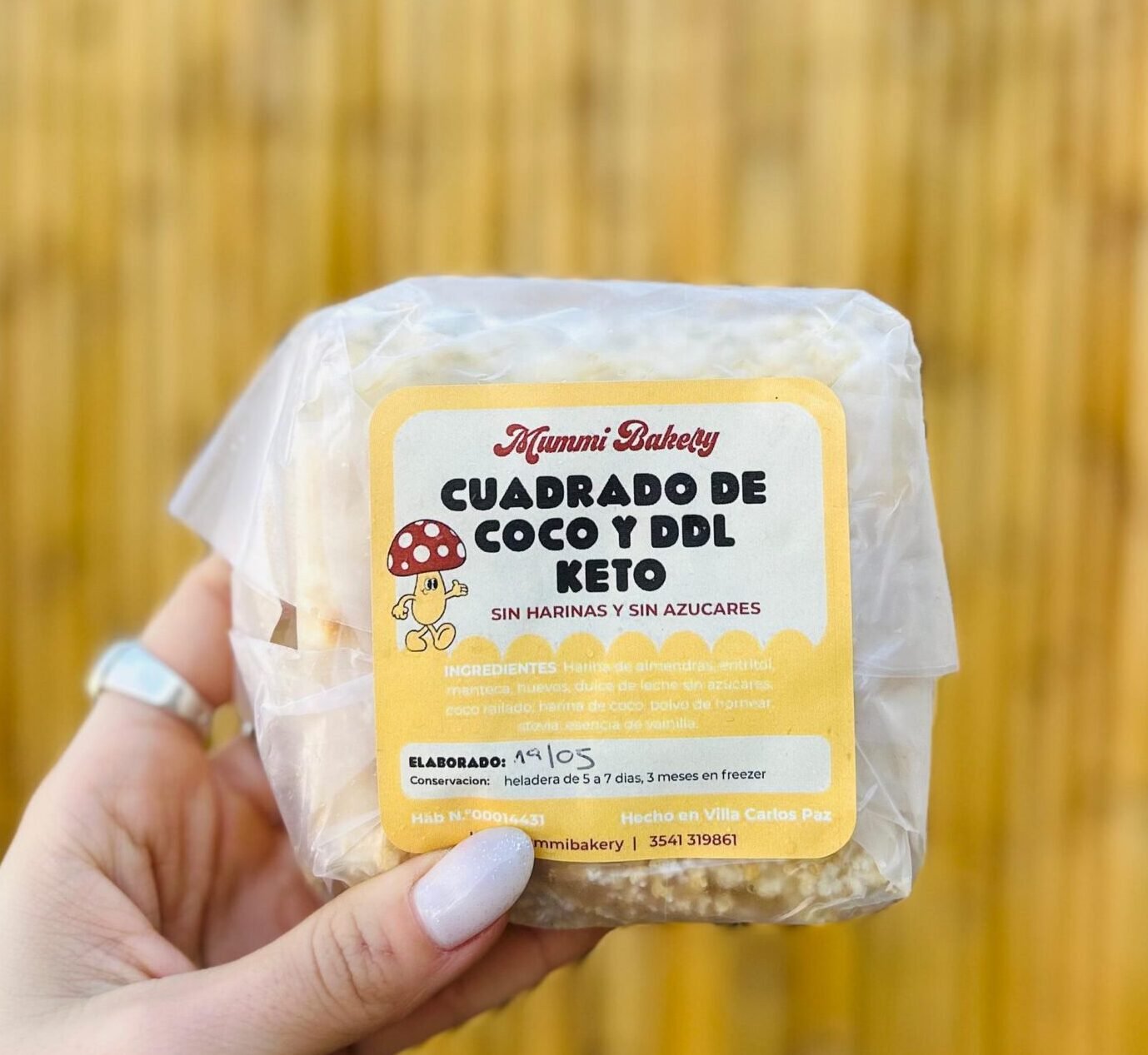 CUADRADO DE COCO Y DULCE DE LECHE  KETO MUMMY BAKERY