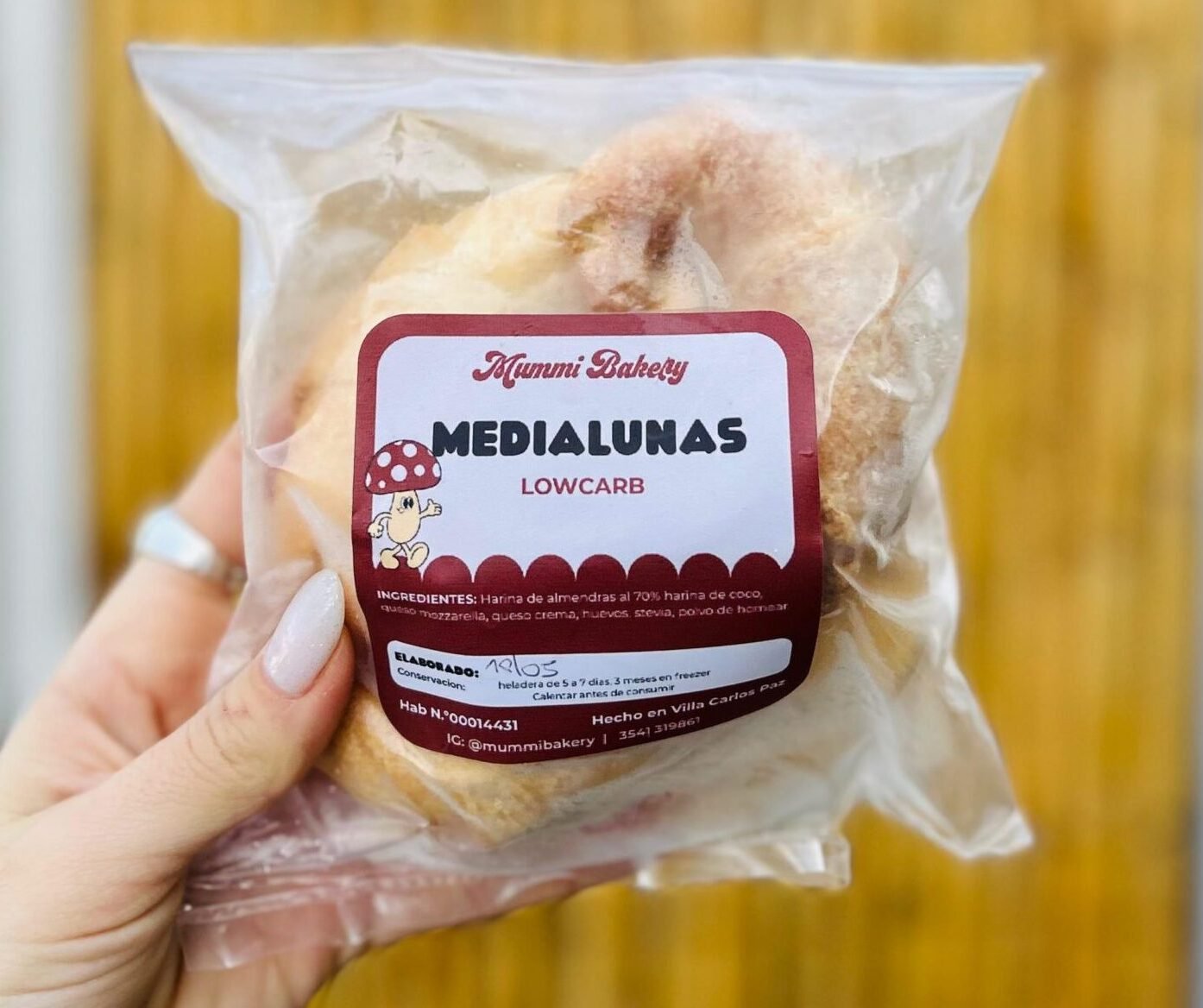 MEDIALUNA LOW CARB MUMMY BAKERY